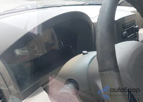 2005 Jeep Grand Cherokee Laredo z USA, uszkodzony, nr VIN 1J4HR48N95C702088